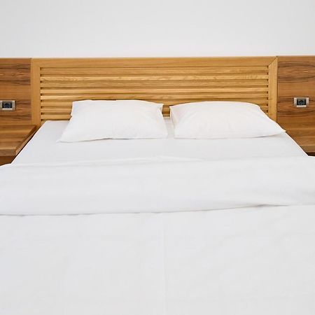 רימניקו סראט Hotel Eden מראה חיצוני תמונה