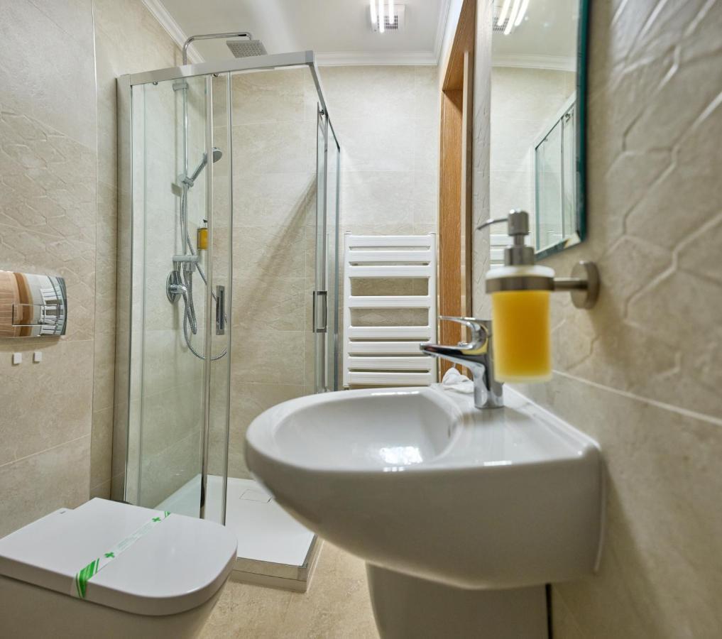 רימניקו סראט Hotel Eden מראה חיצוני תמונה