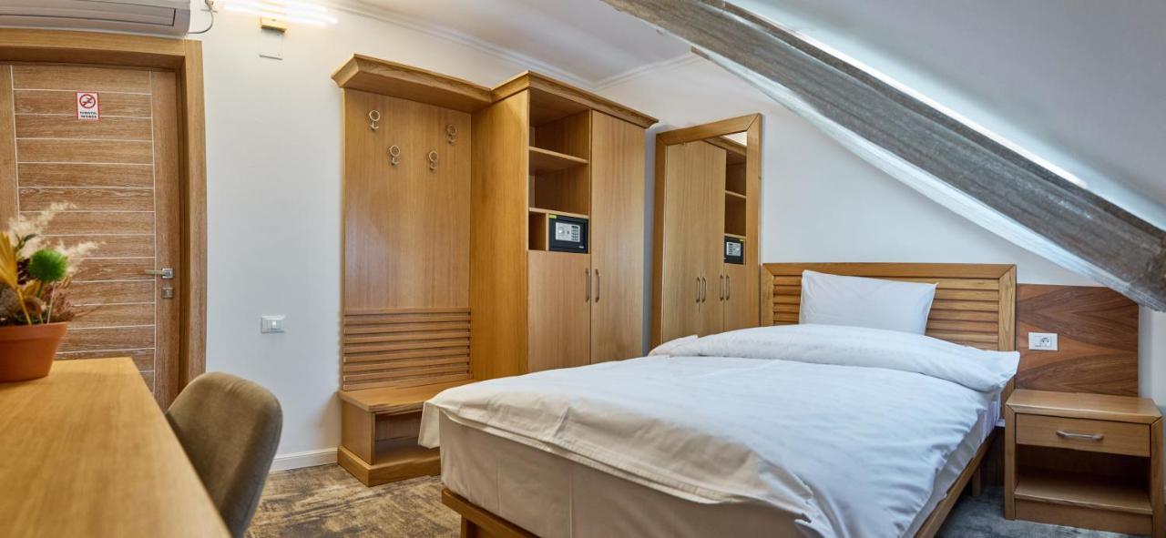 רימניקו סראט Hotel Eden מראה חיצוני תמונה