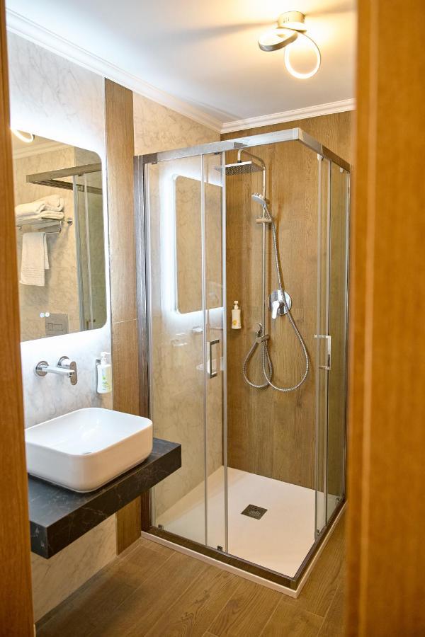 רימניקו סראט Hotel Eden מראה חיצוני תמונה