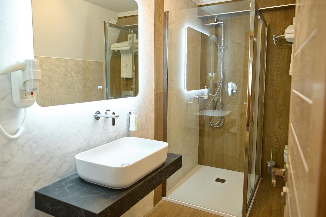 רימניקו סראט Hotel Eden מראה חיצוני תמונה