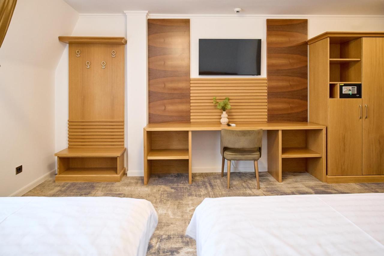 רימניקו סראט Hotel Eden מראה חיצוני תמונה
