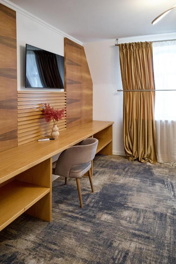 רימניקו סראט Hotel Eden מראה חיצוני תמונה