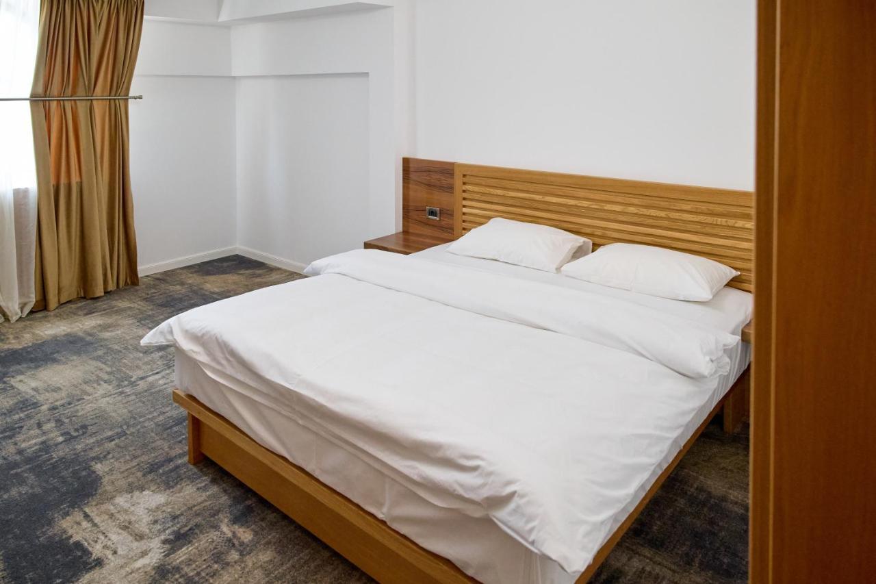 רימניקו סראט Hotel Eden מראה חיצוני תמונה