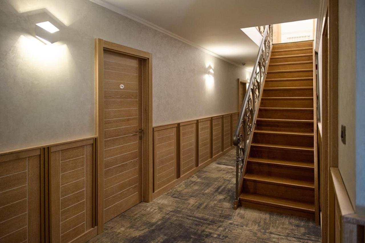 רימניקו סראט Hotel Eden מראה חיצוני תמונה
