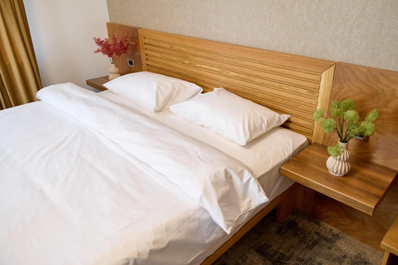 רימניקו סראט Hotel Eden מראה חיצוני תמונה
