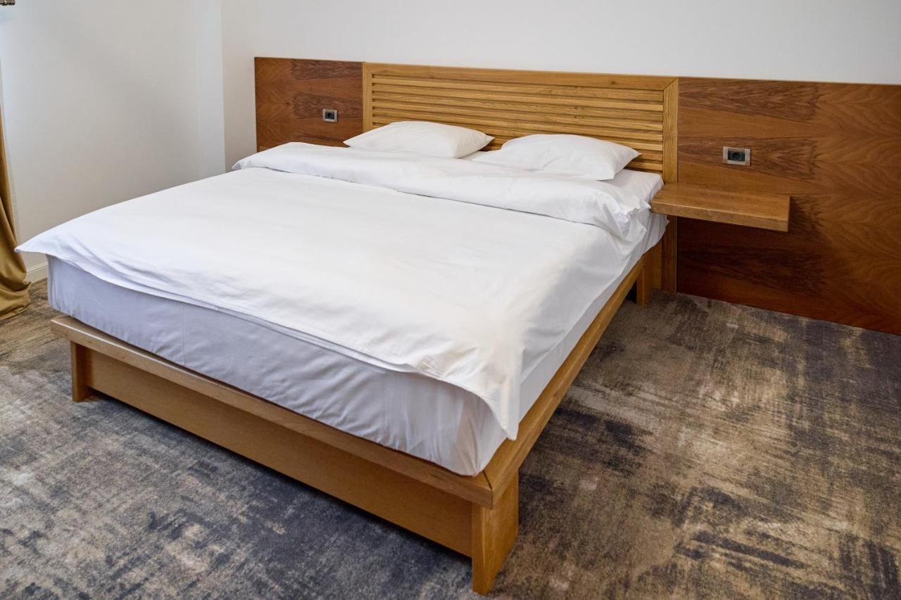 רימניקו סראט Hotel Eden מראה חיצוני תמונה